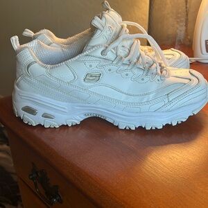 Woman’s Skechers D’Lites